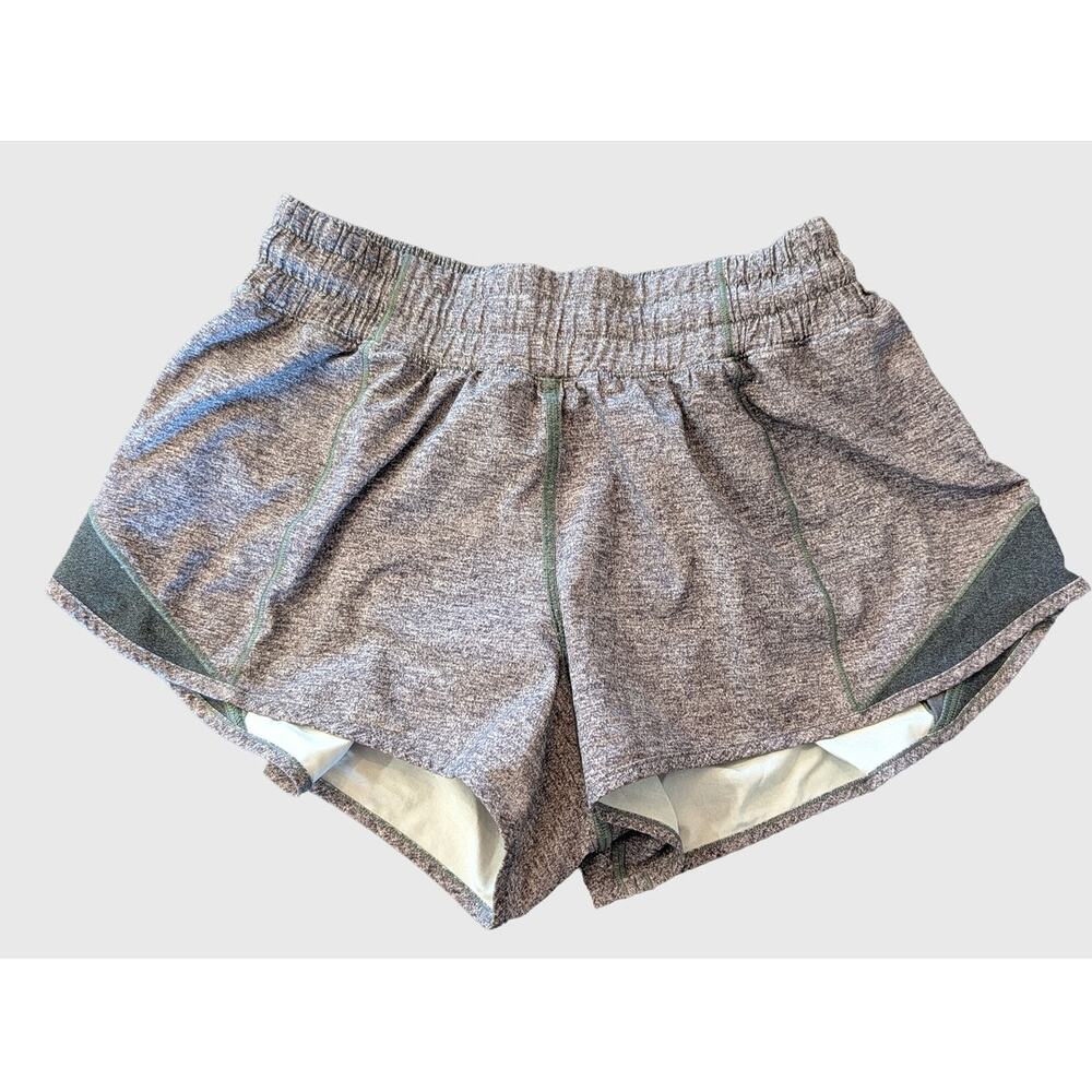 Lululemon Hotty Hot Short II Low Rise Lined 2.5" – Size 4 - Gray